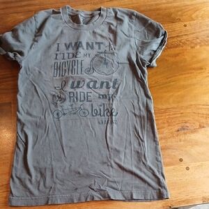 Akinz Gray Short Sleeve Bicycle Graphic Tee